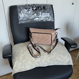 Think Royln Bank Street XL Crossbody 
Color: Nude Pattern
Condition: New